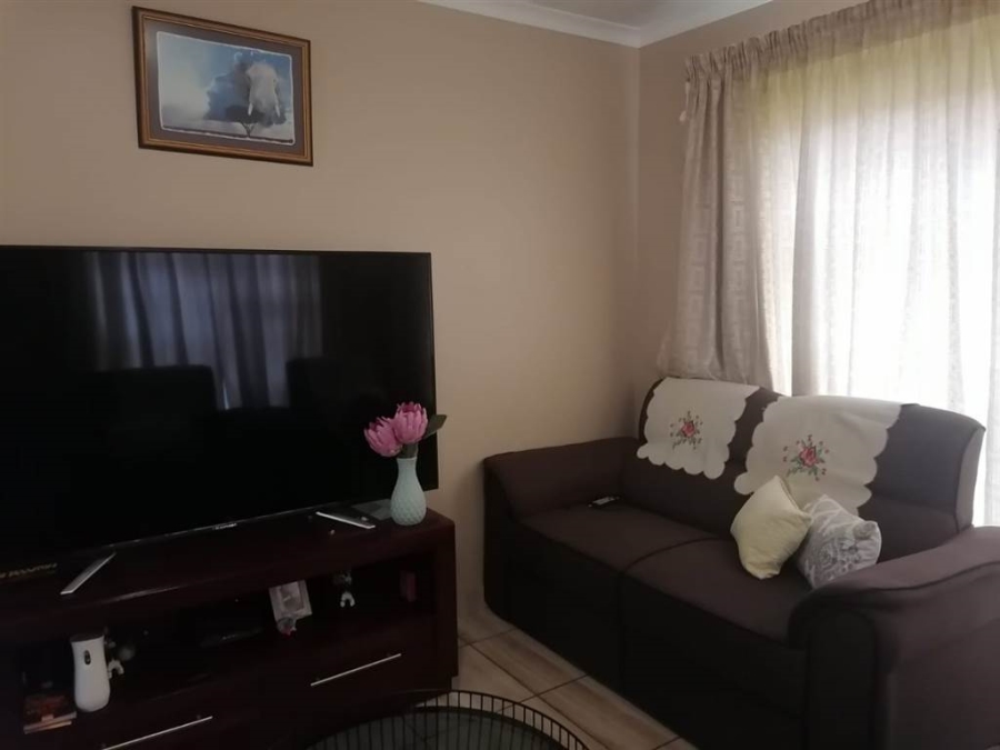 To Let 3 Bedroom Property for Rent in Ellaton North West